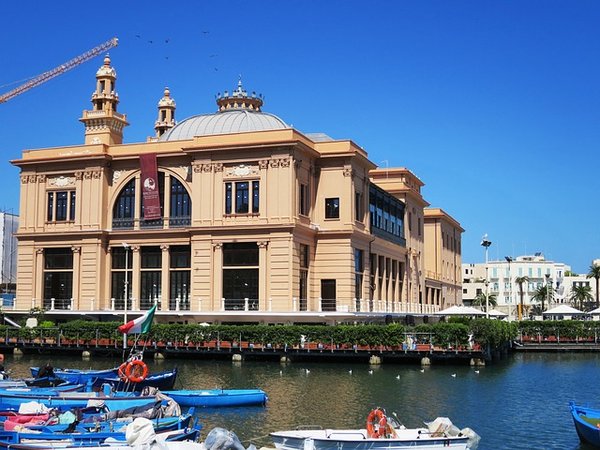 Quand se rendre à Bari pour des vacances ?